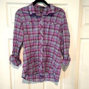 Light weight plaid button down top